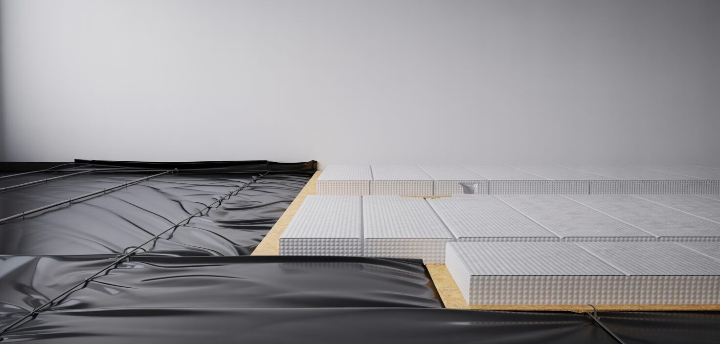 En fotorealistisk bild av en krypgrund med isolering, fokus på plastfolie och cellplast.